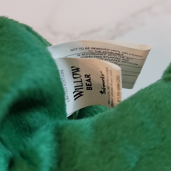 Buffy the Vampire Slayer beanie bears Inkworks limited edition Willow Bear - Picture 5 of 5